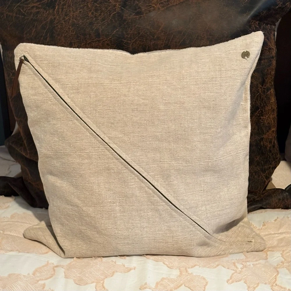 West Elm Set of Pillow Forms 20” x 20” w/Diagonal Zippers